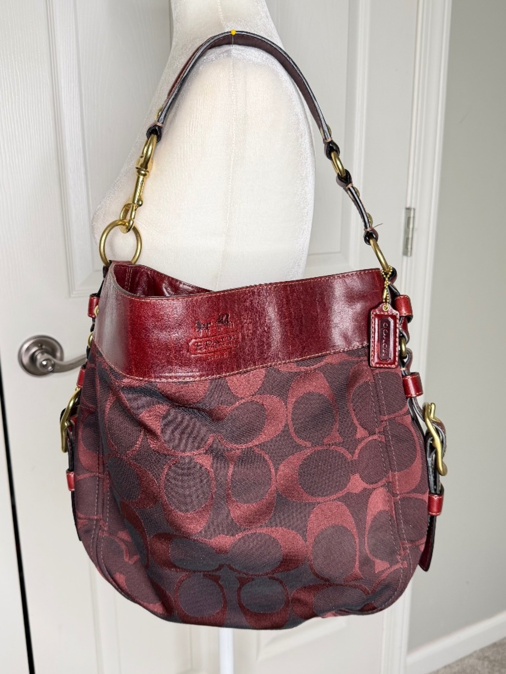 Vintage Y2K Coach Zoe Logo Signature Shoulder Bag Purse Burgundy Maroon